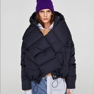 Zara puffer jacket in Navy with detachable scarf.